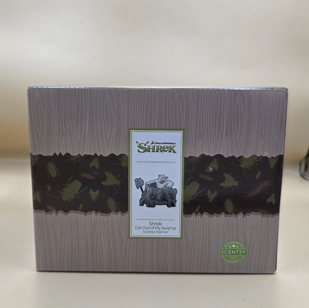 Scentsy Shrek Get Out of My Swamp Wax Warmer With Two Bars